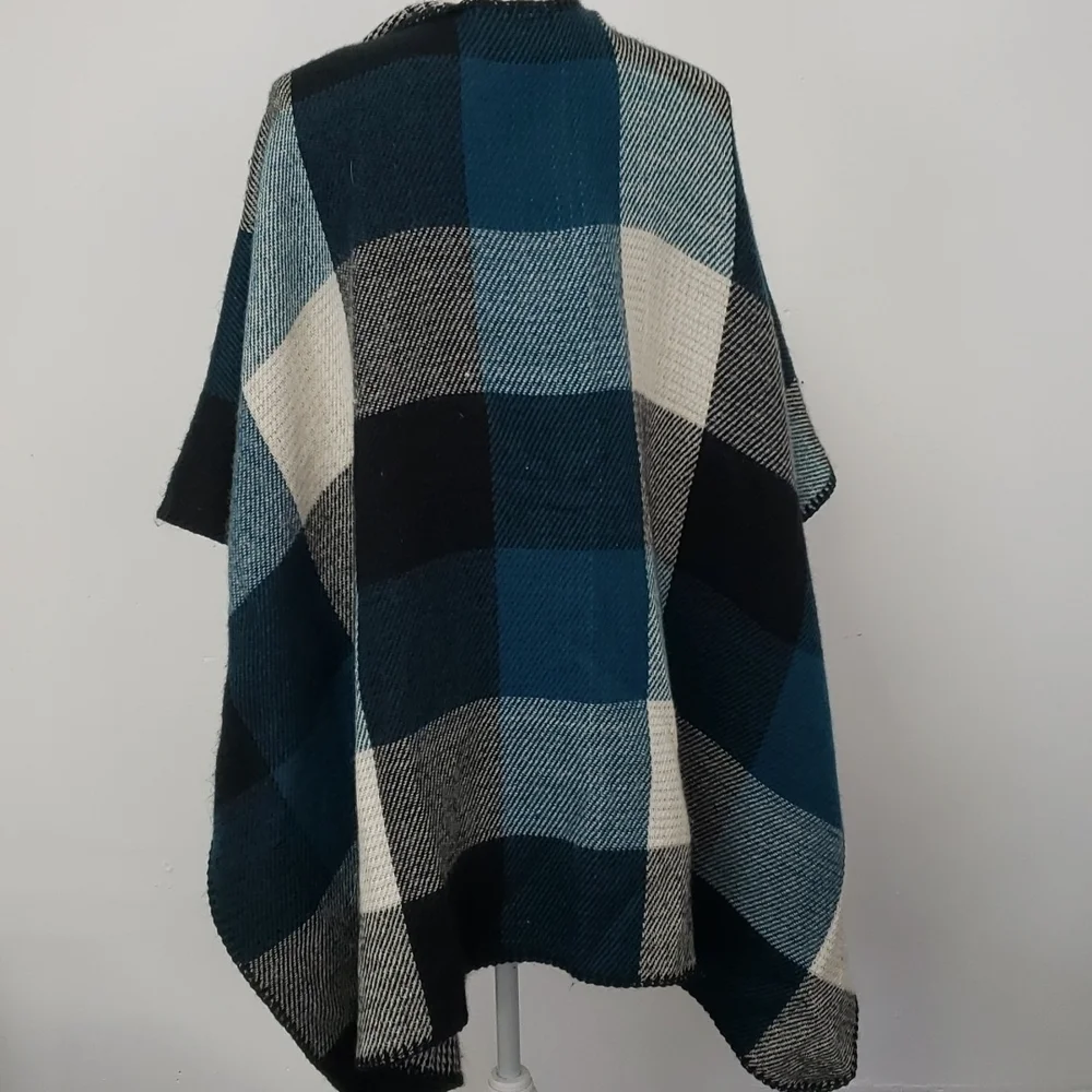 Woolrich Reversible Poncho Teal/Blk/Wht Plaid & Blk&wht Houndstooth O/S EUC